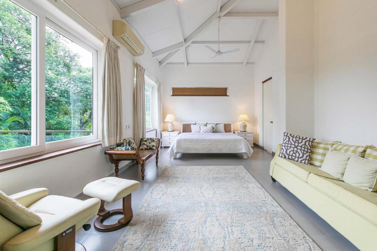 Hamptons Charm By Stayvista Luxury 5Br With Pool, Lawn & Table Tennis Алибаг Экстерьер фото